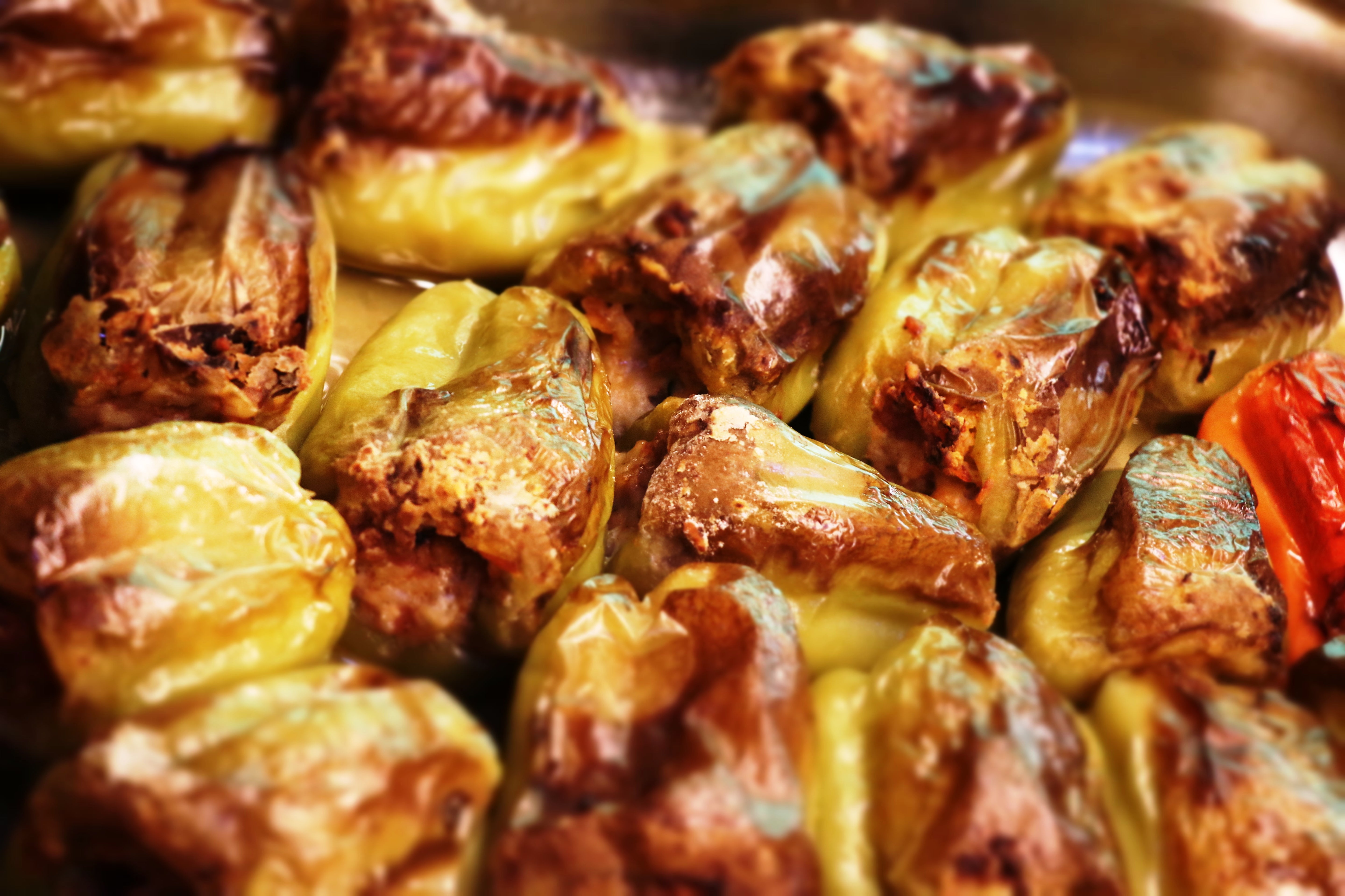 Чушки, пълнени с боб